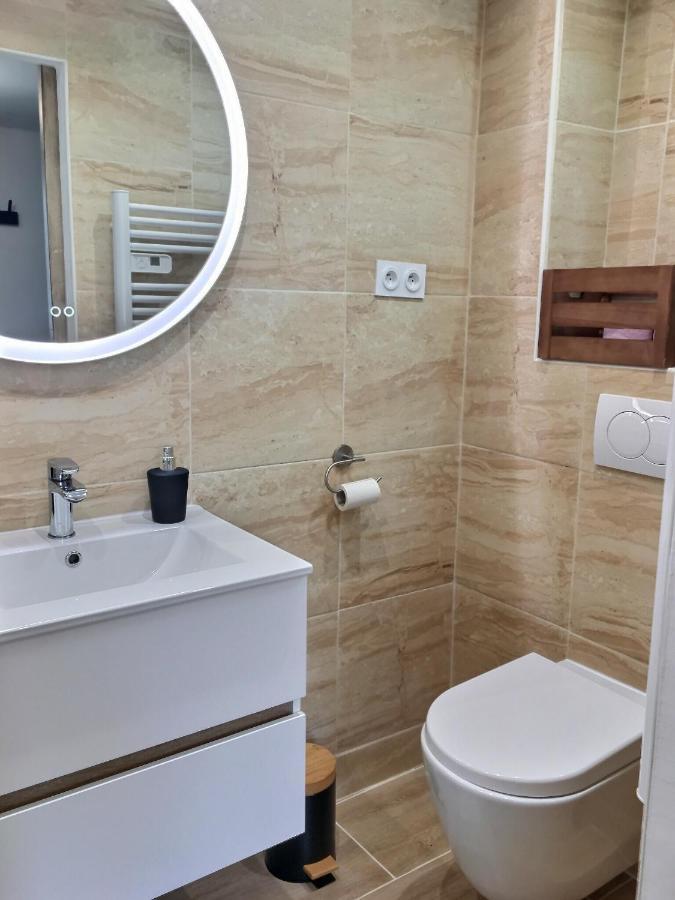 Bleu Lavande - Coquet Appartement Ambiance Village 伊斯特尔 外观 照片
